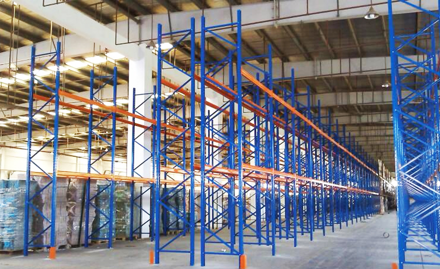 What should be noted when customizing heavy-duty shelves?